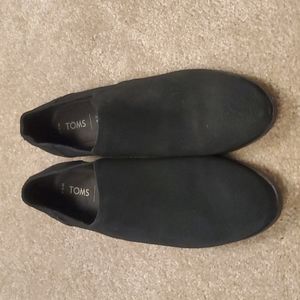 Tom's dress shoes